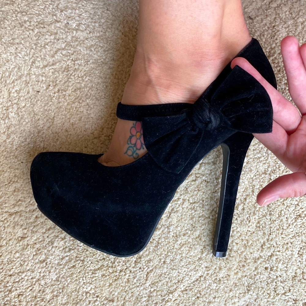 Anne Michelle bow high heels